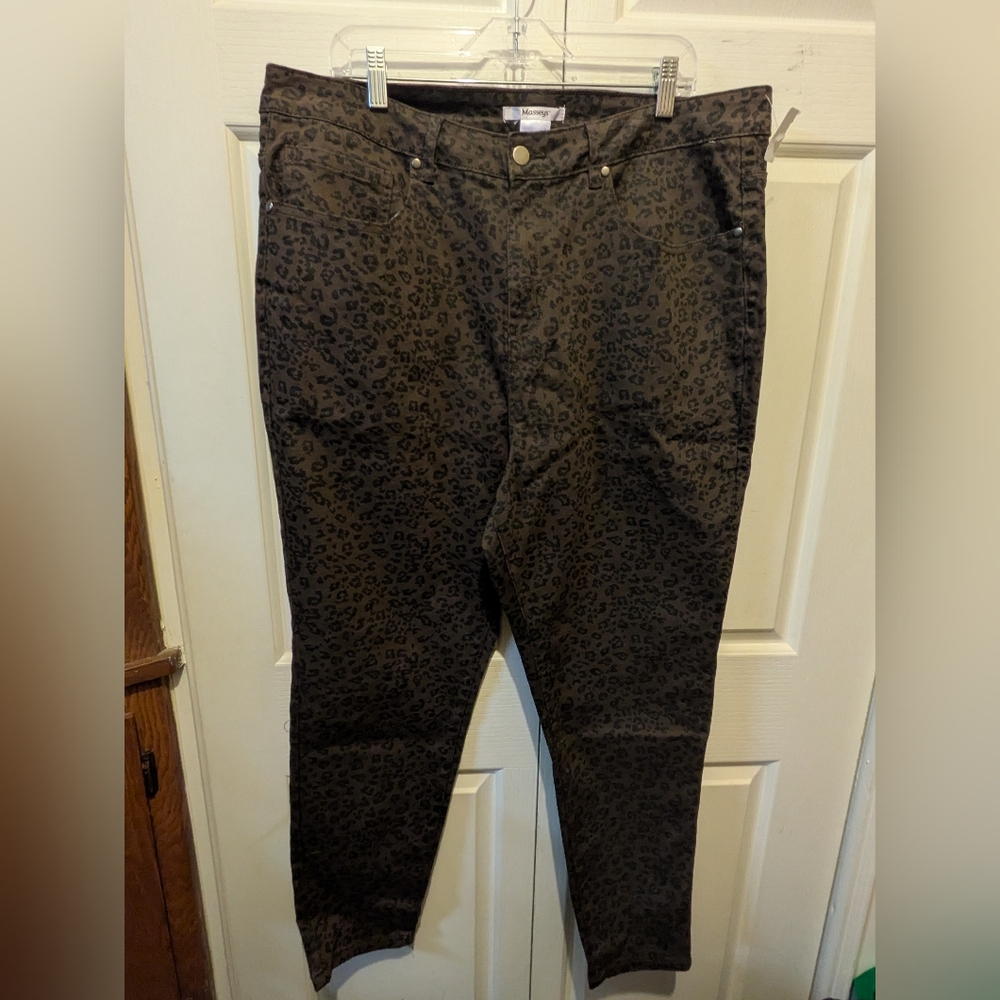 Masseys Leopard Print Denim Jeans Skinny Leg Size 20W NWOT